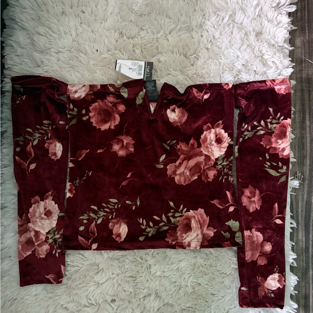 NWT rue21 Burgundy Velvet Floral Cropped Off The Shoulder Long Sleeve Blouse S